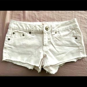 White shortie shorts. Size 7